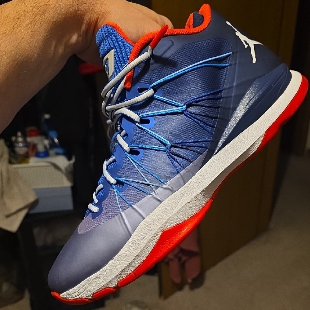 Jordan Blue and Orange Sneakers - Picture 3 of 9